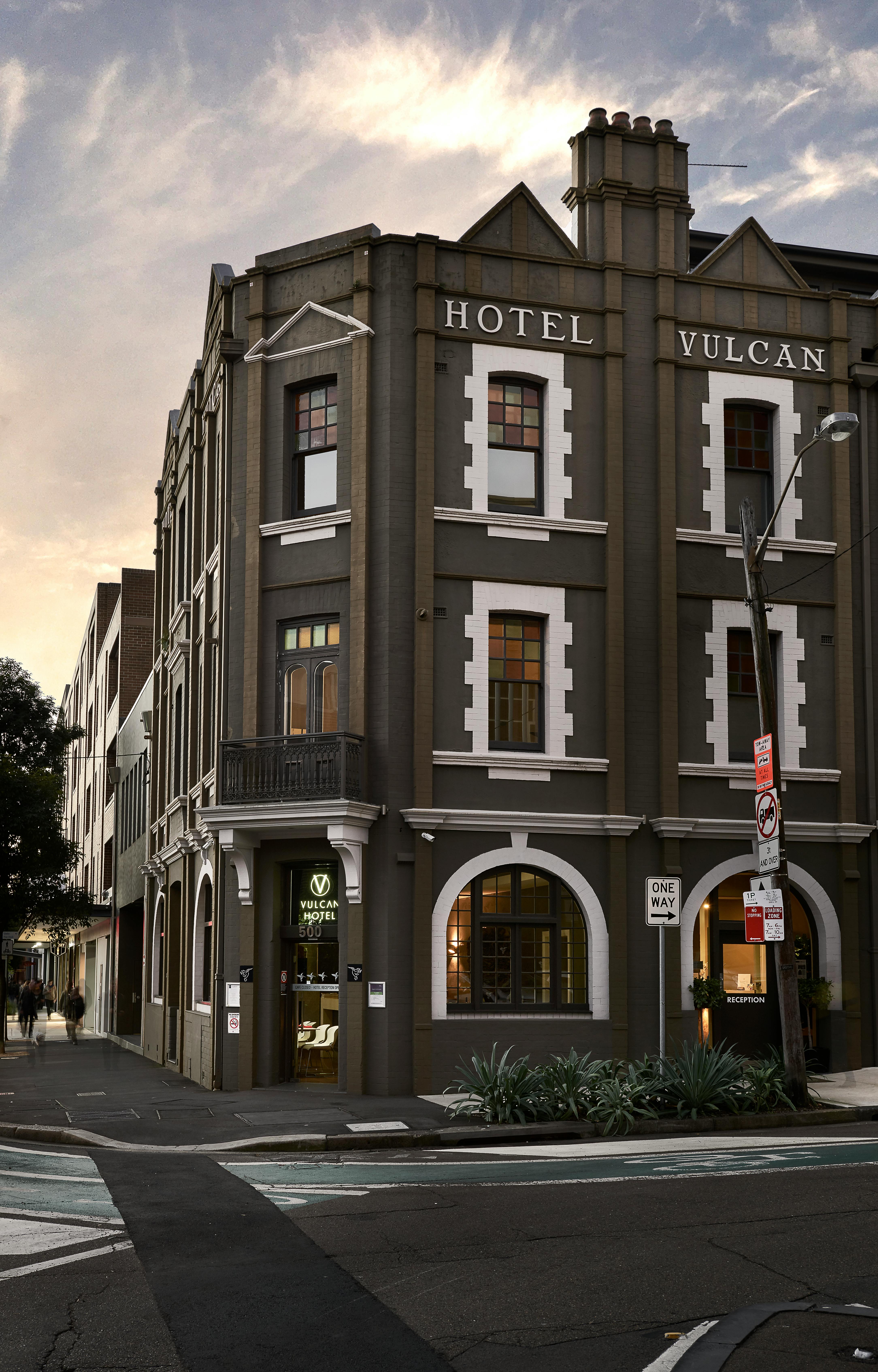 Vulcan Hotel — Ultimo NSW 2007