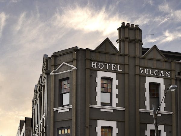 Vulcan Hotel Ultimo